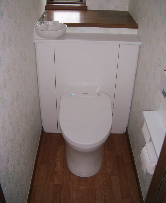 松戸市 トイレのリフォームをして明るさも収納もUP! 松戸市 トイレのリフォームをして明るさも収納もUP!
