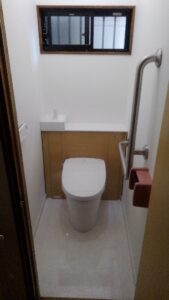 松戸市◆収納たっぷりのトイレへリフォームしました