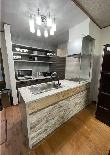 柏市◆カウンターテーブルを対面型キッチンへリフォームしました