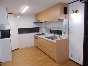 カップボード設置で収納たっぷりキッチンリフォーム　船橋市